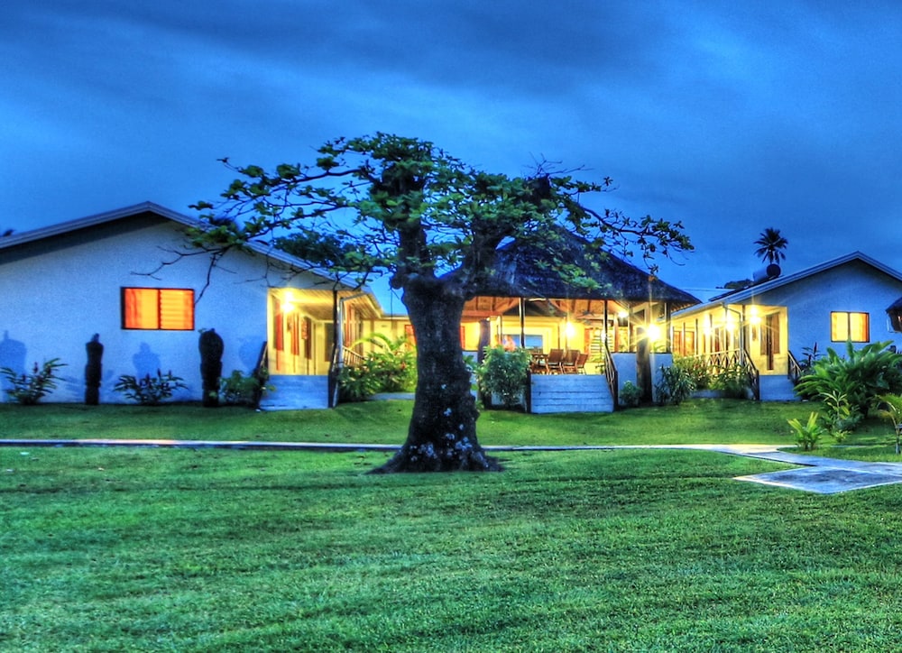 Beachfront Resort 43/50
