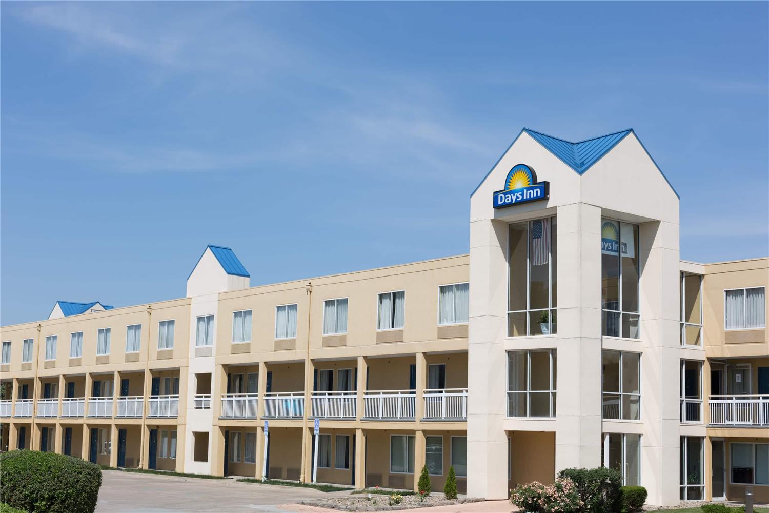 Days Inn by Wyndham West Des Moines / Clive 1/5