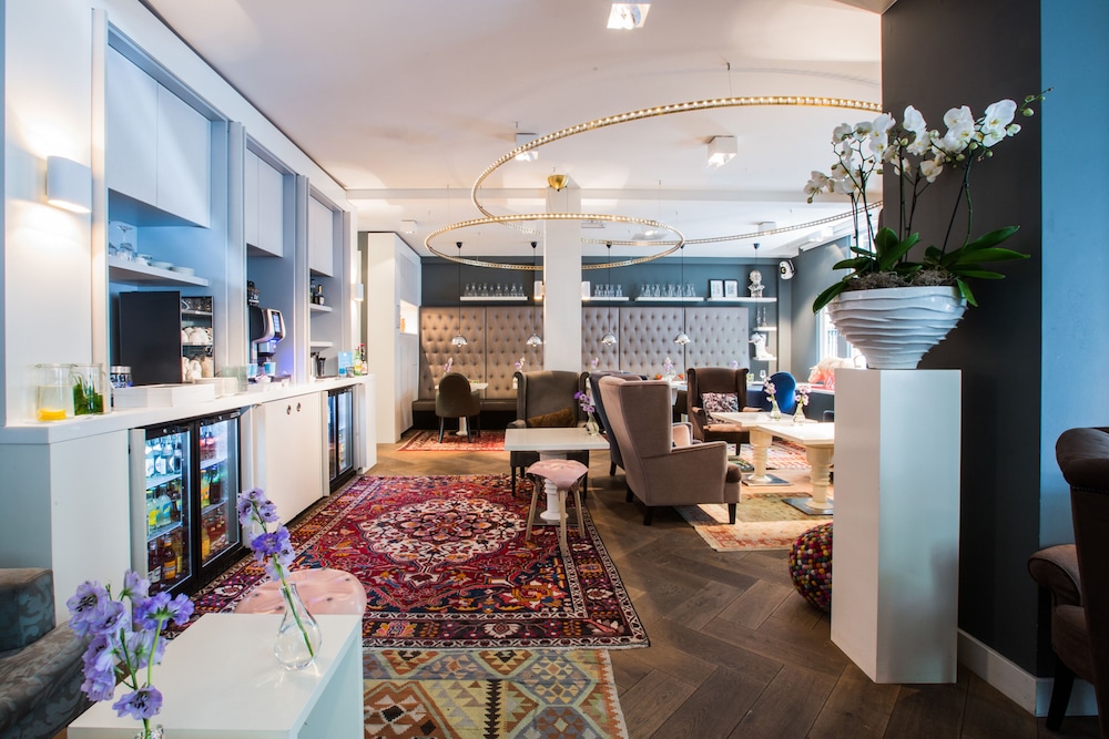 Hotel JL No76 58/64