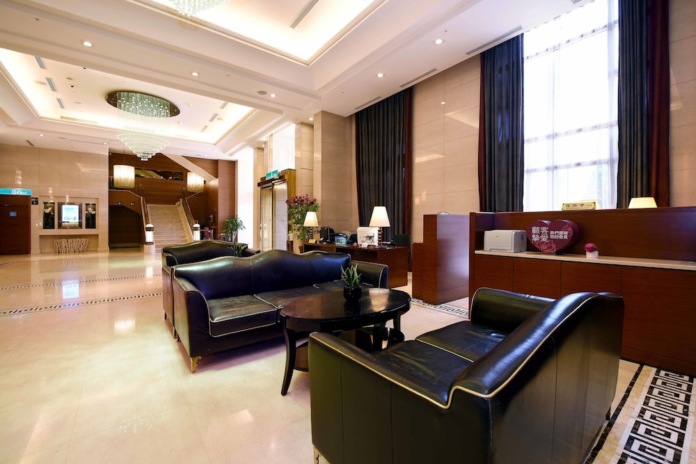 FULLON HOTEL LINKOU 4/22