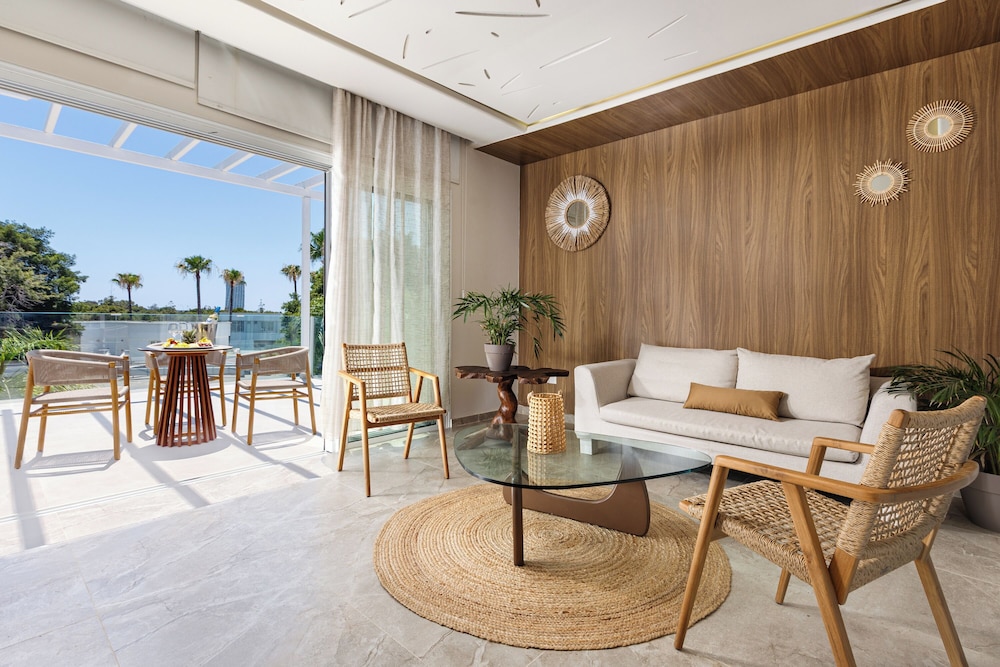So Nice Club Resort 36/55