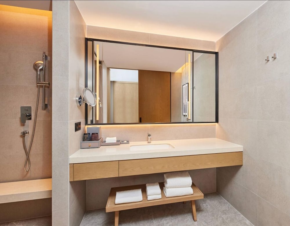 Courtyard By Marriott Jiuzhaigou 23/25
