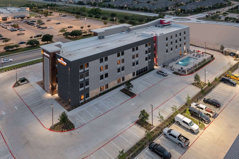 La Quinta Inn & Suites by Wyndham Pflugerville 1/28