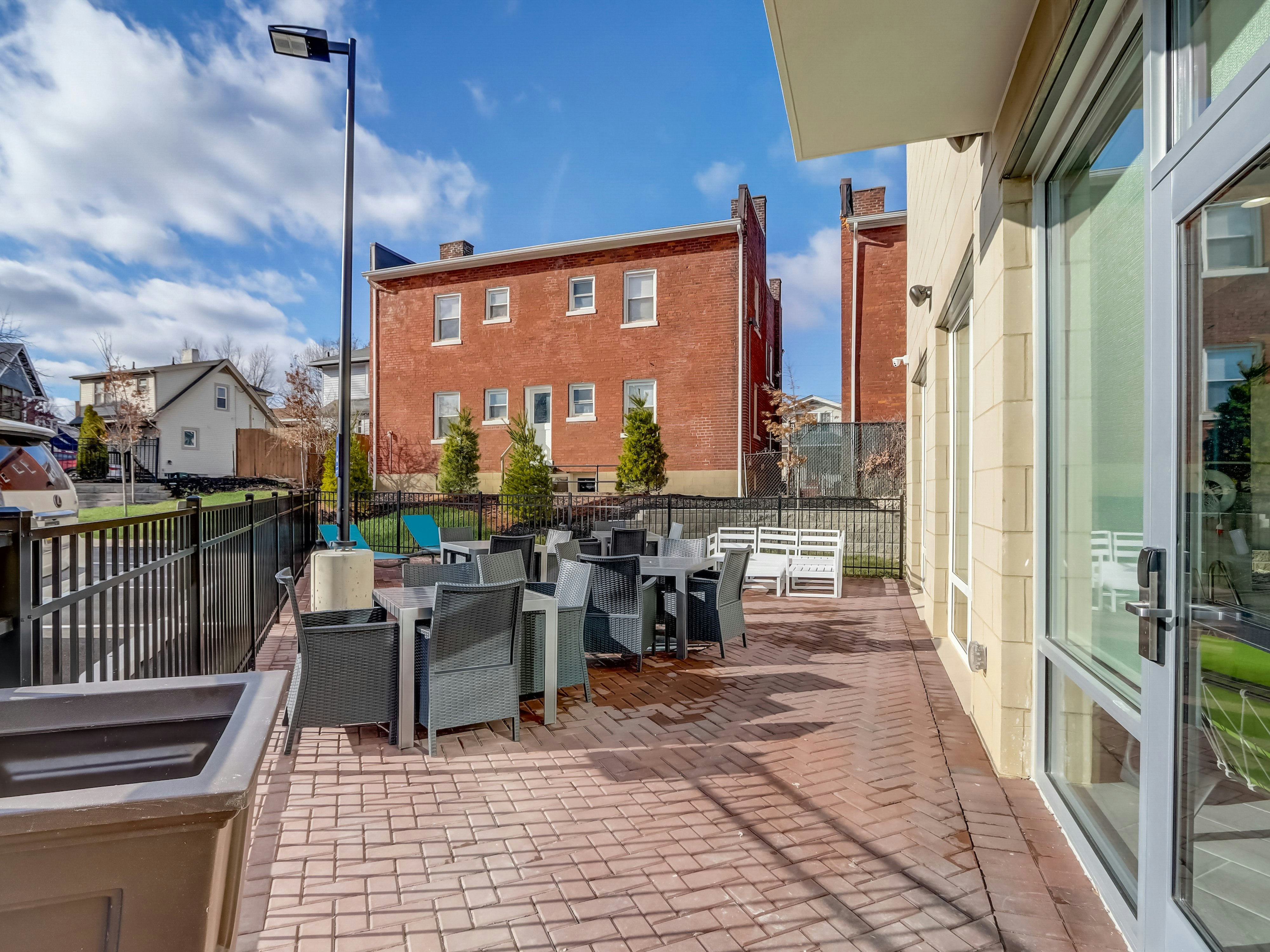 Hampton Inn & Suites Cincinnati Midtown Rookwood 26/26