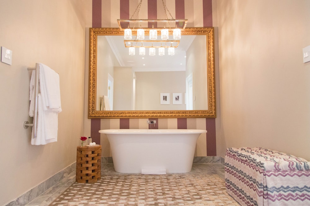 The Andros Deluxe Boutique Hotel 35/67