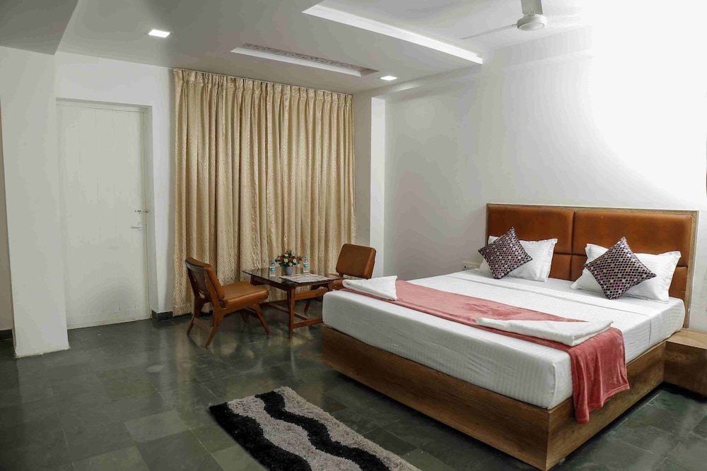 Amaravathi Hotel 2/17