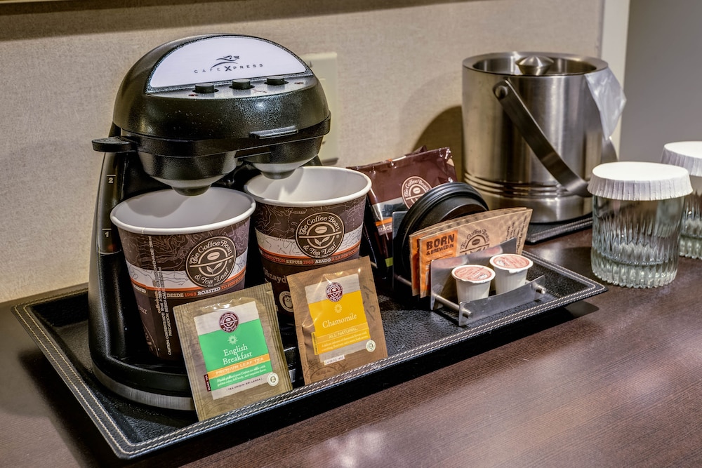 DoubleTree by Hilton Hotel Tinton Falls - Eatontown 16/51
