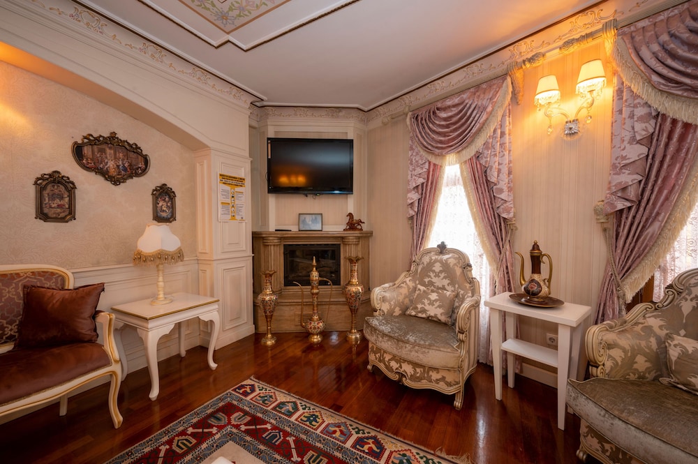 Fuat Bey Palace Hotel 30/44