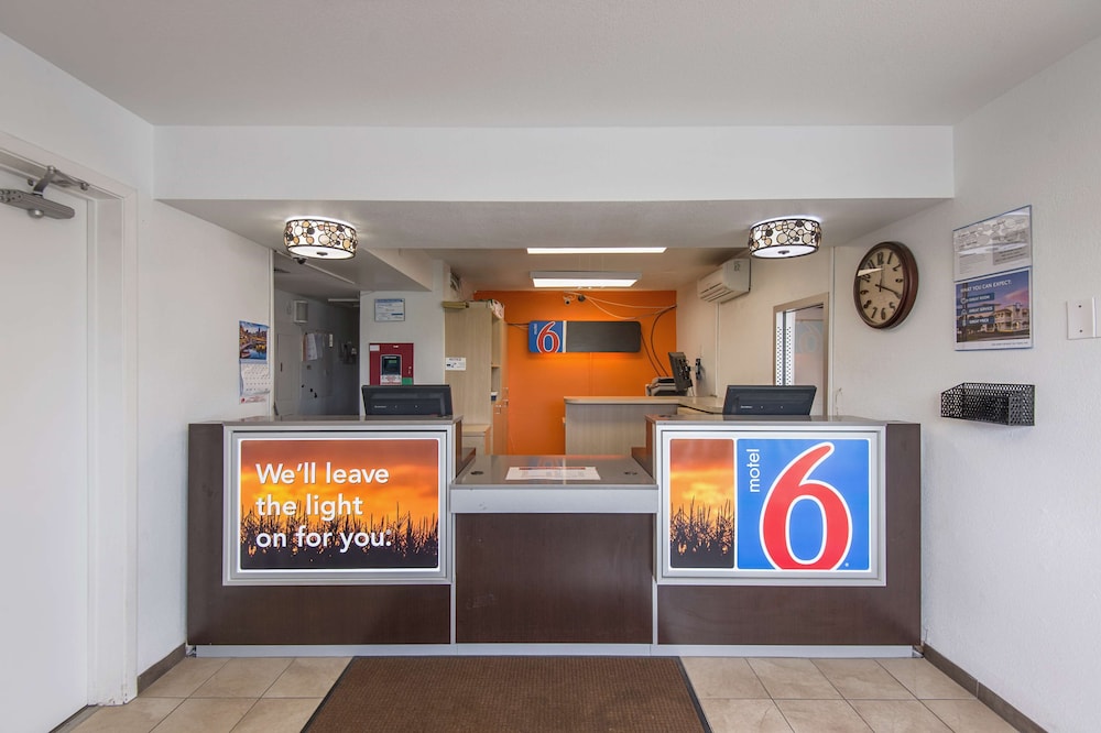 Motel6 Kansas City, MO - Airport 15/50
