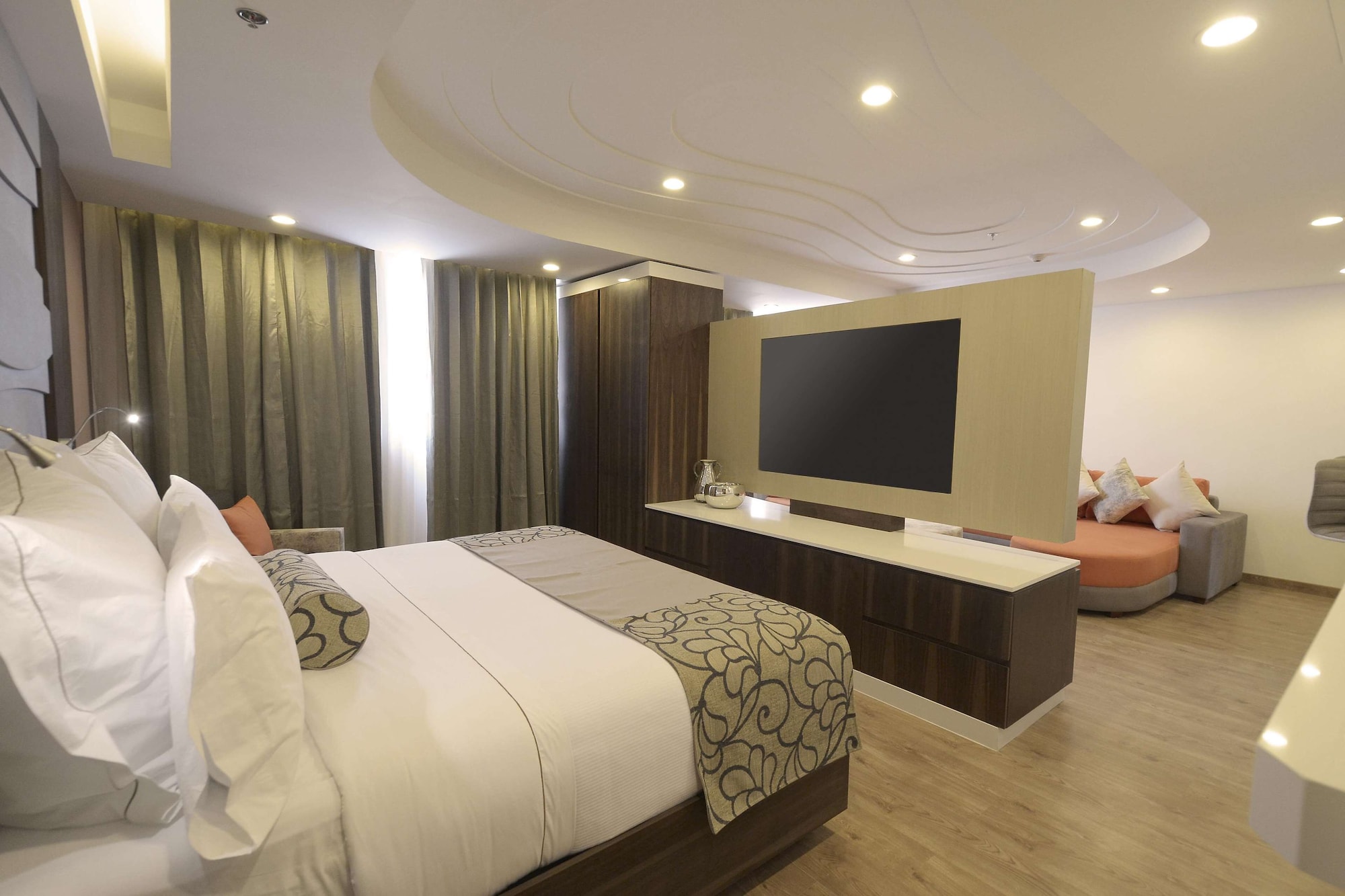 غرفة ديلوكس تنفيذية بسرير كوين، Hs Hotsson Hotel Queretaro 2/5