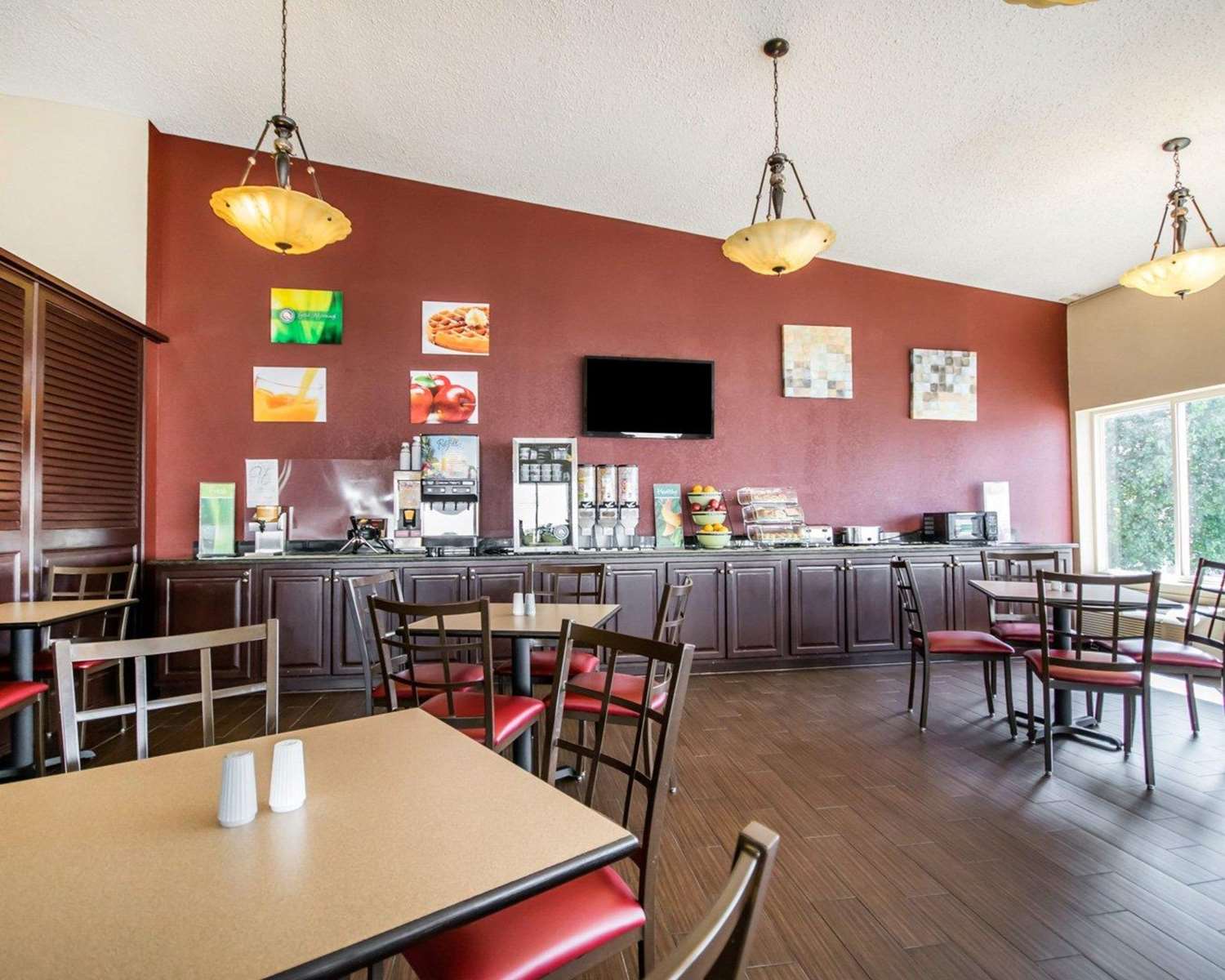 Quality Inn & Suites Elizabethtown 11/16