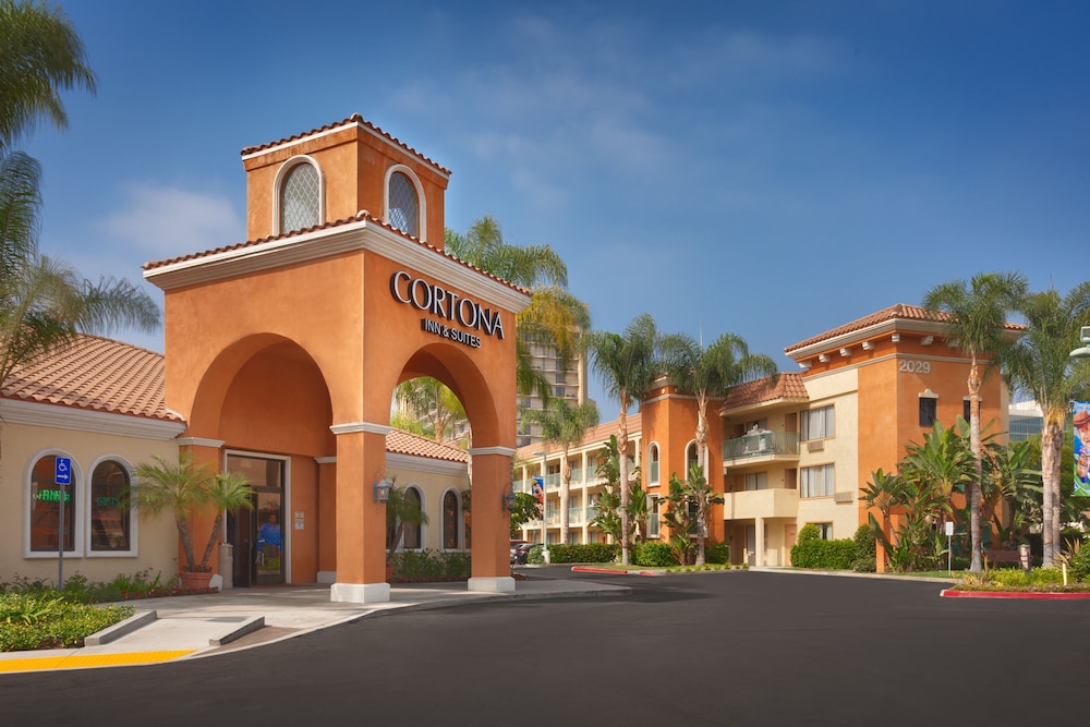 Cortona Inn And Suites in ANAHEIM - CA