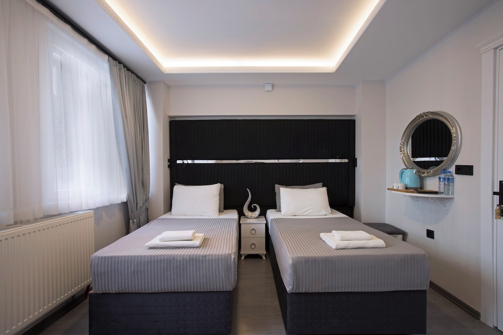 Carvan Hotel 33/55