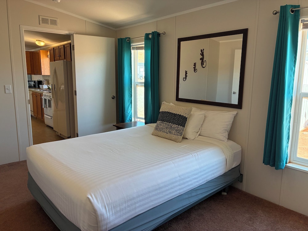 Ticaboo Lodge Lake Powell 20/72