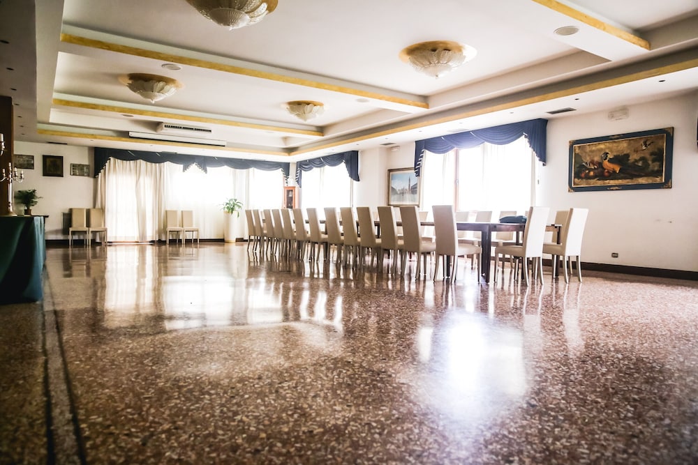 Villa Pigalle 30/50
