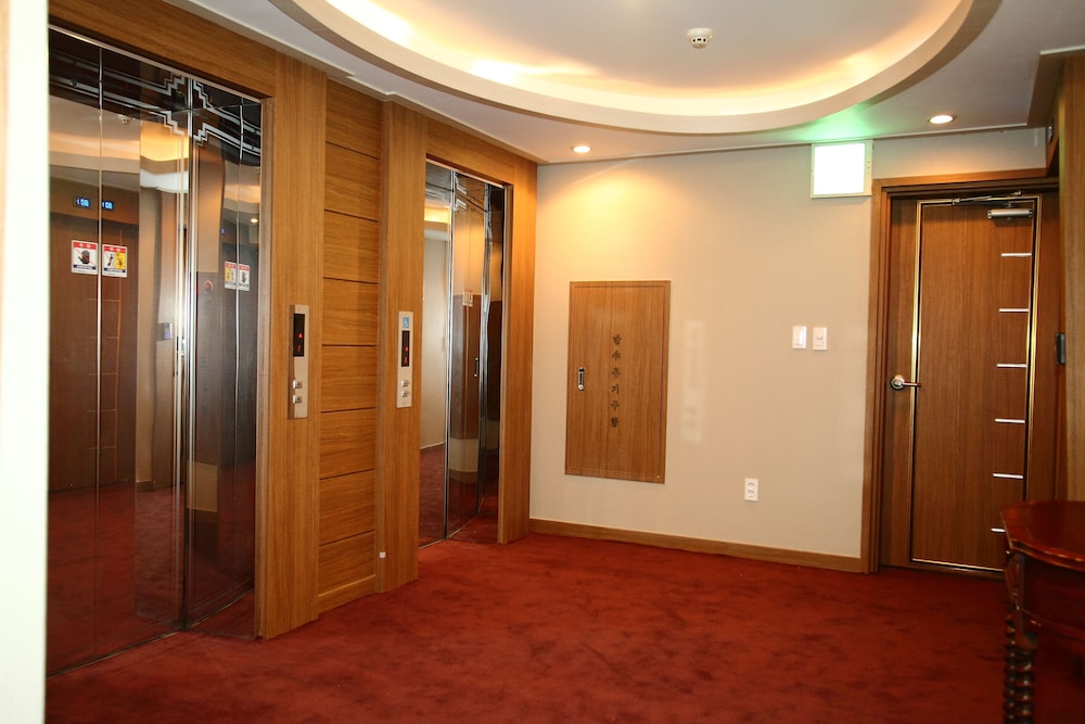 Lex Hotel 26/50