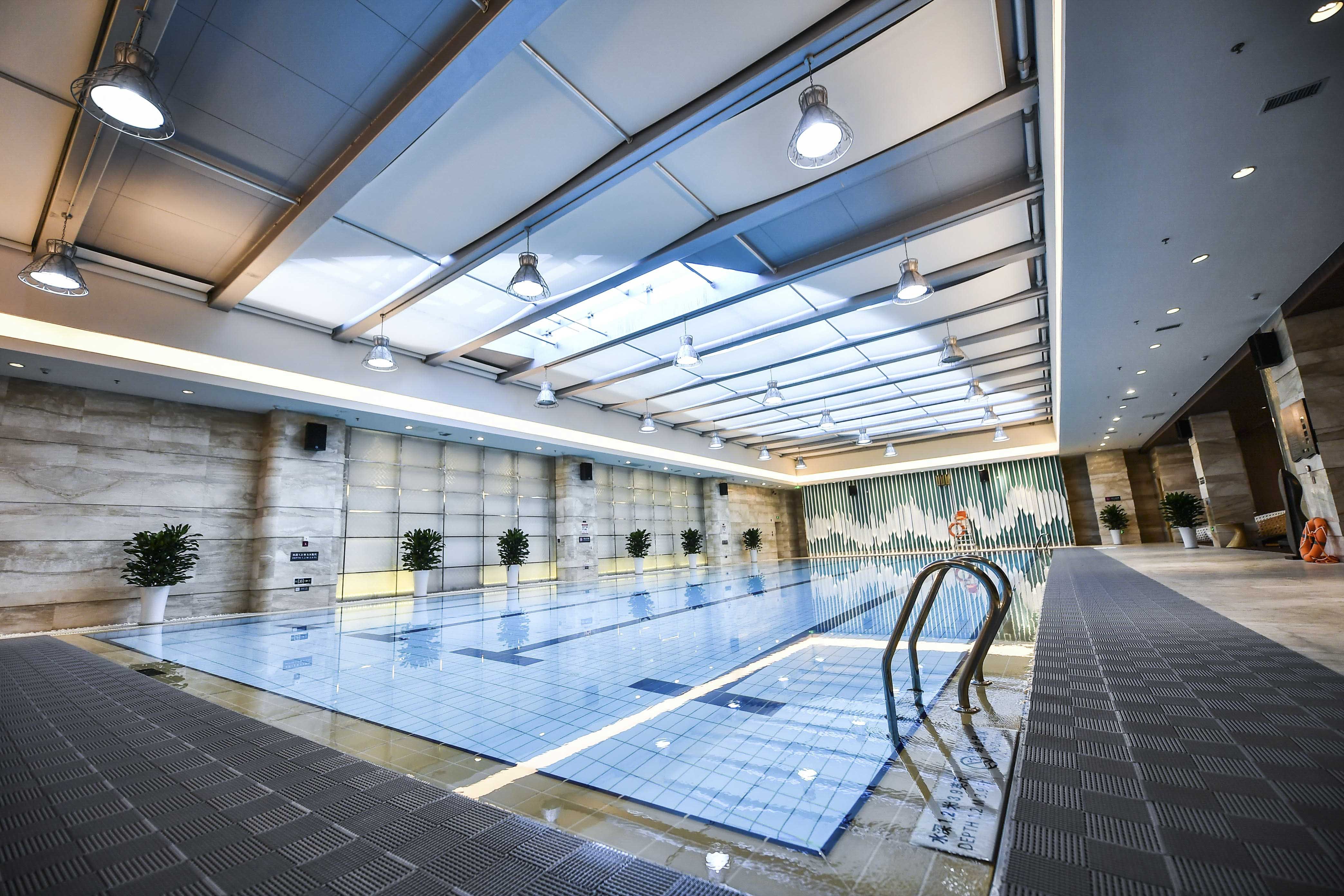 CROWNE PLAZA DALIAN SPORTS CENTER 24/50