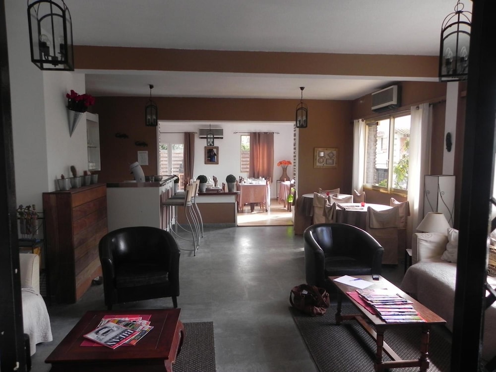 Aiglon Bylitis Hotel 39/66