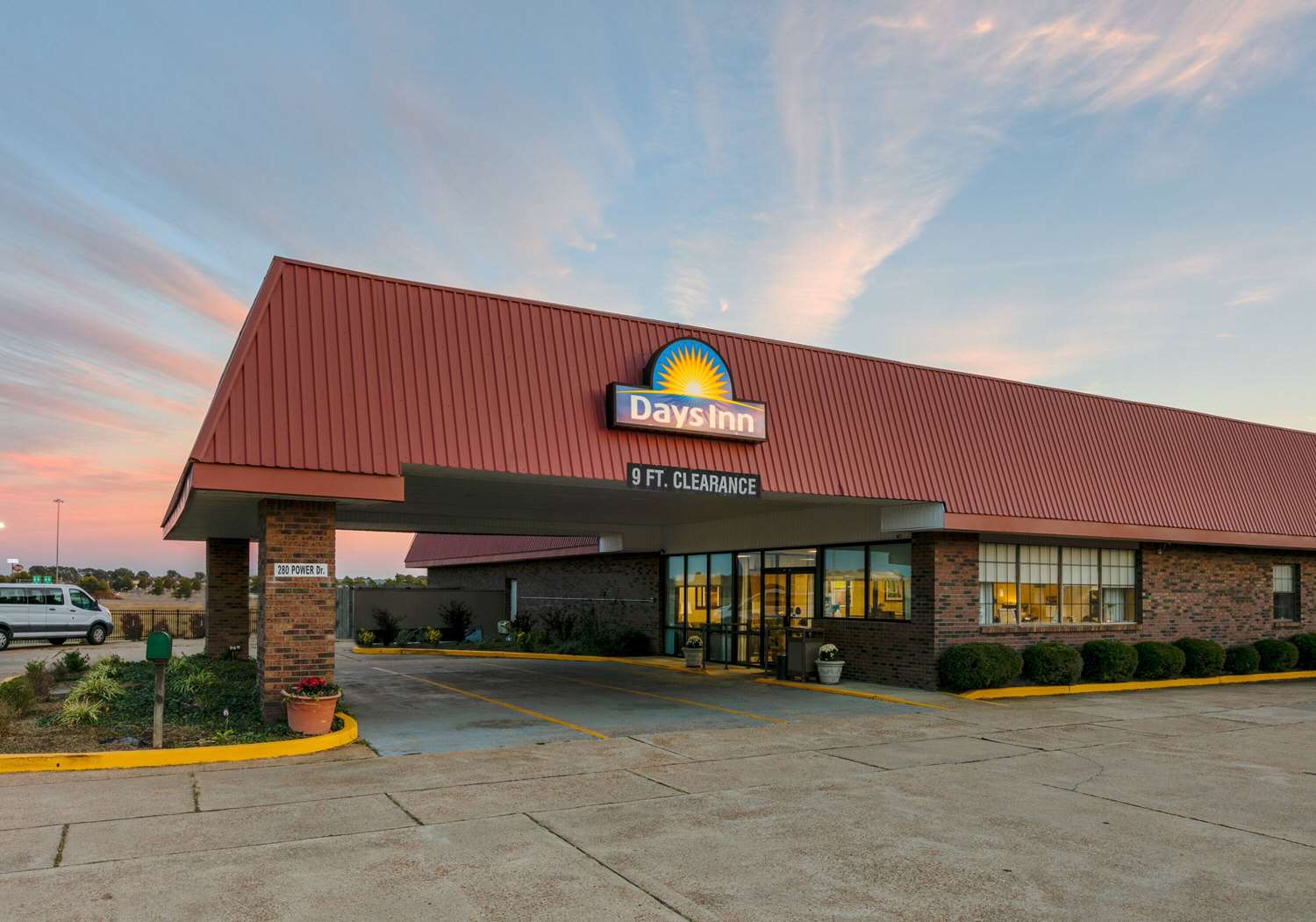 Days Inn By Wyndham Batesville 2/25