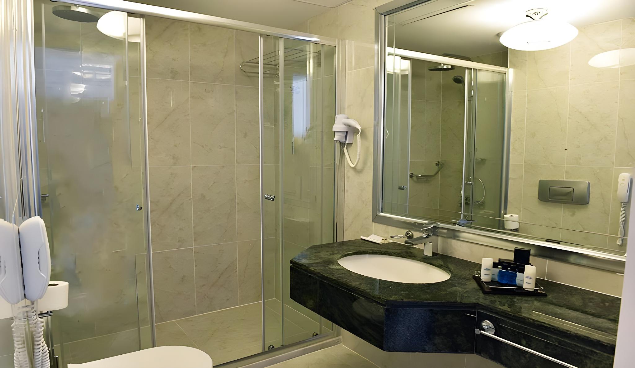 Room, Quadruple, Land View