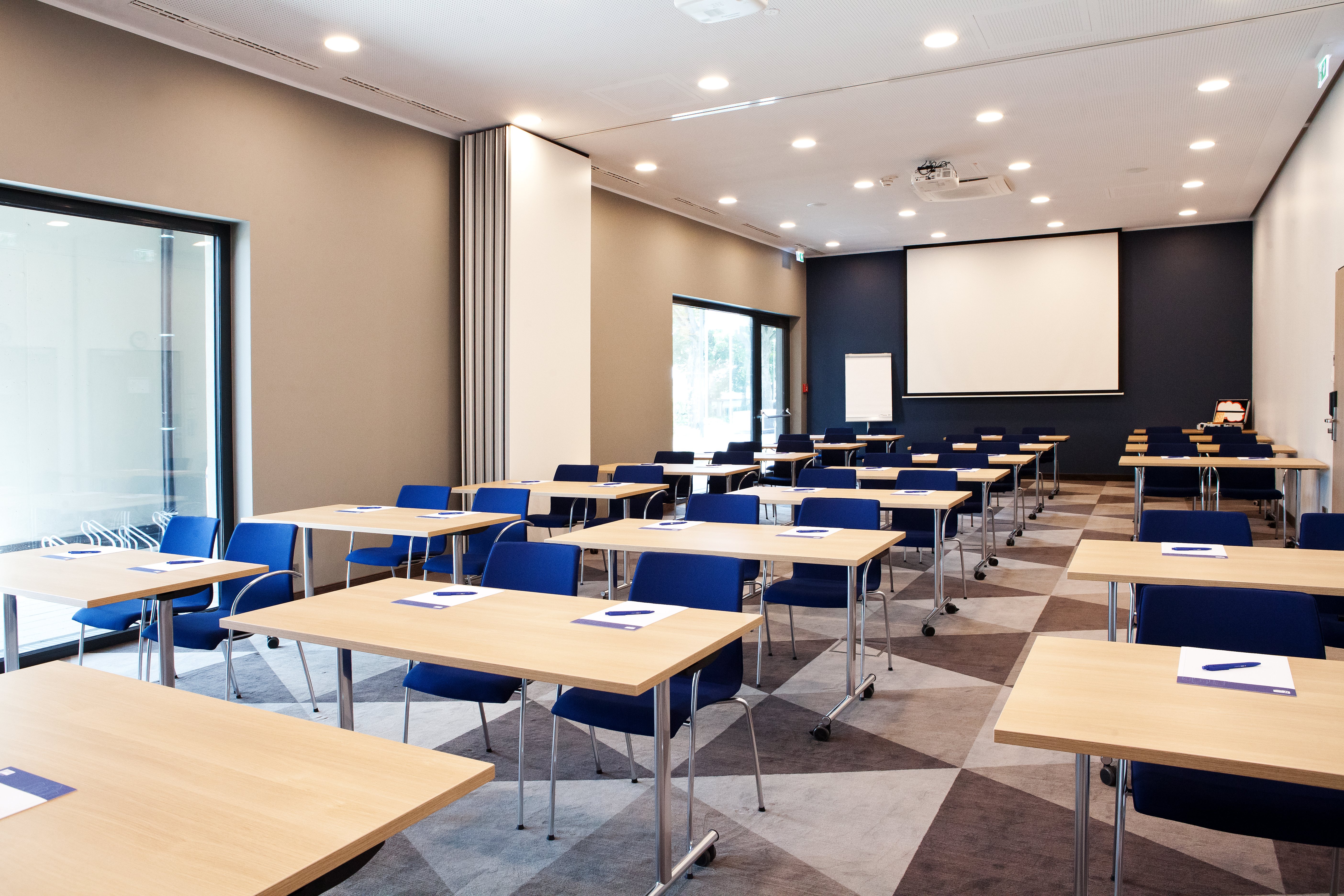 Holiday Inn Express Darmstadt 33/50