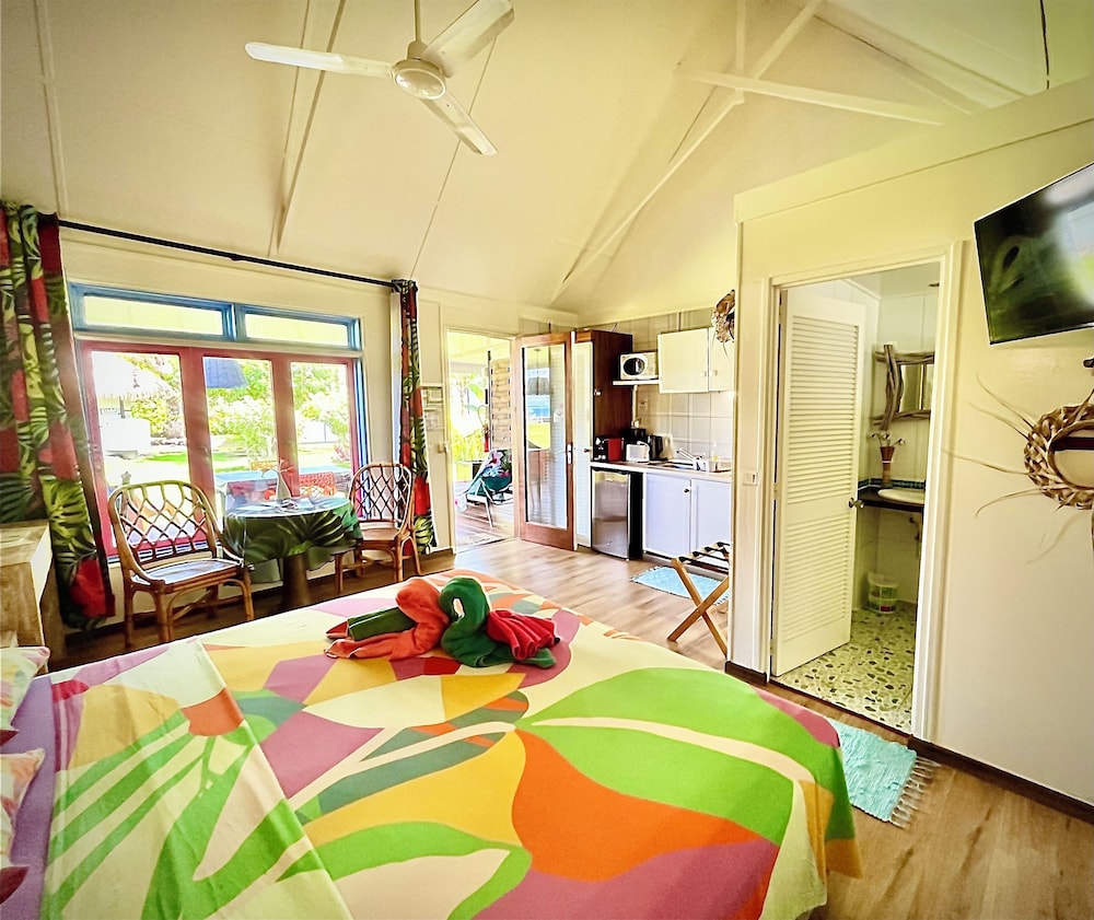 Linareva Moorea Beach Resort 39/50