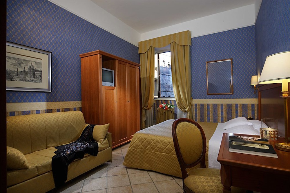 Hotel Golden 34/50