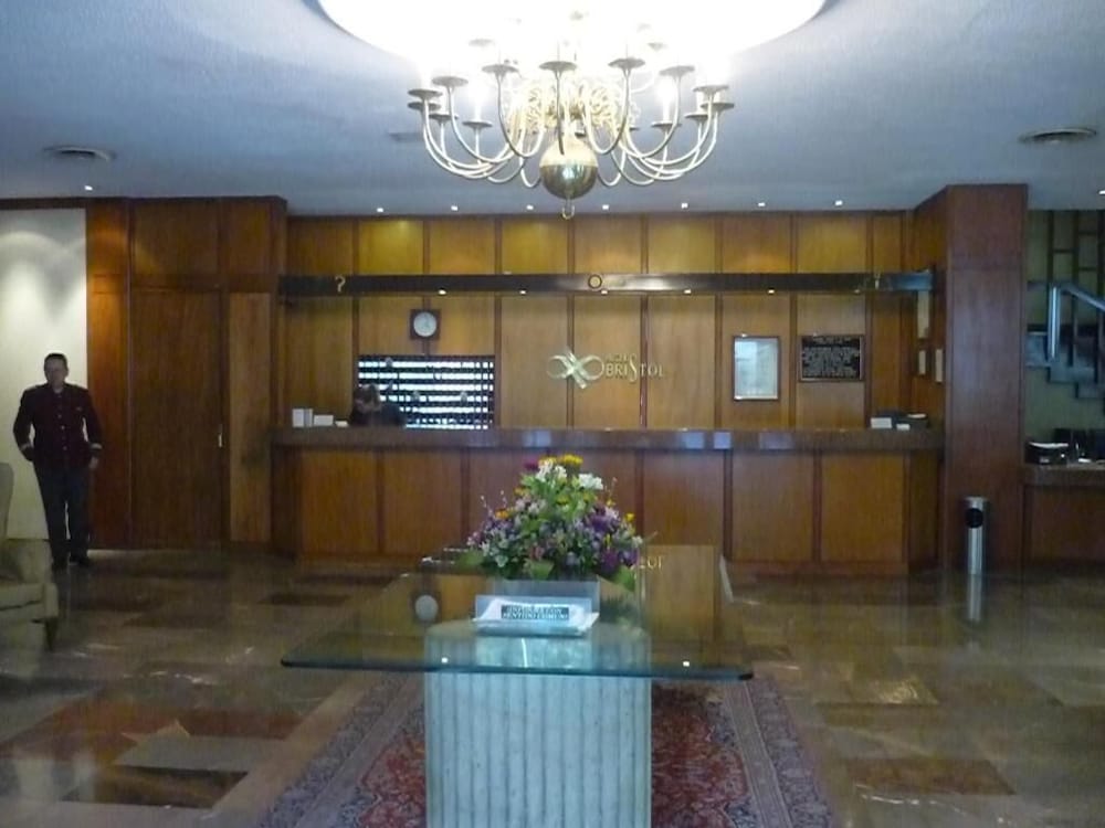 Bristol Hotel 5/62
