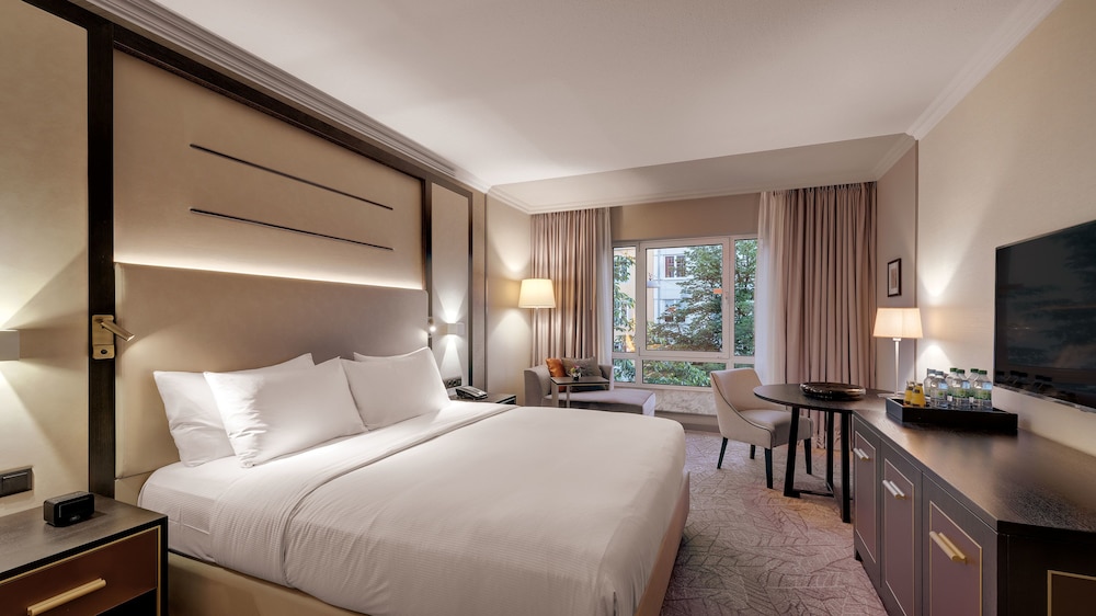 Hilton Munich City 10/74