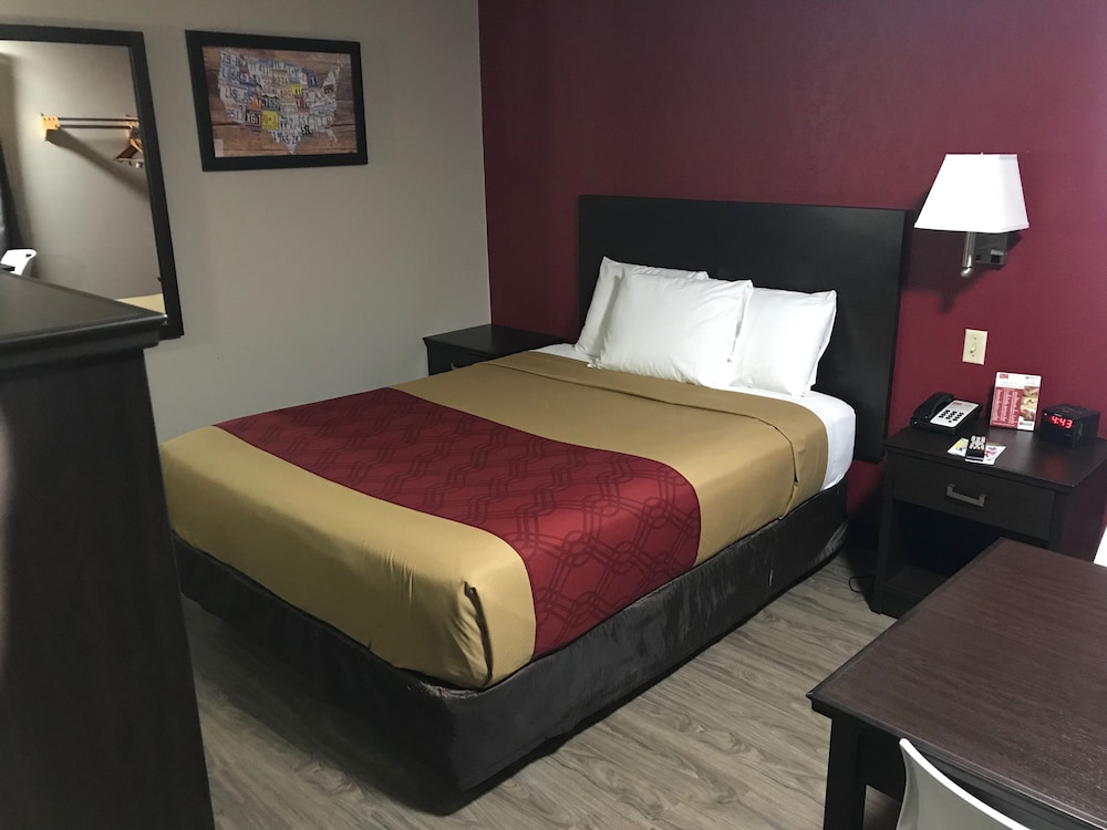 Red Lion Inn & Suites Olathe Kansas City 11/23