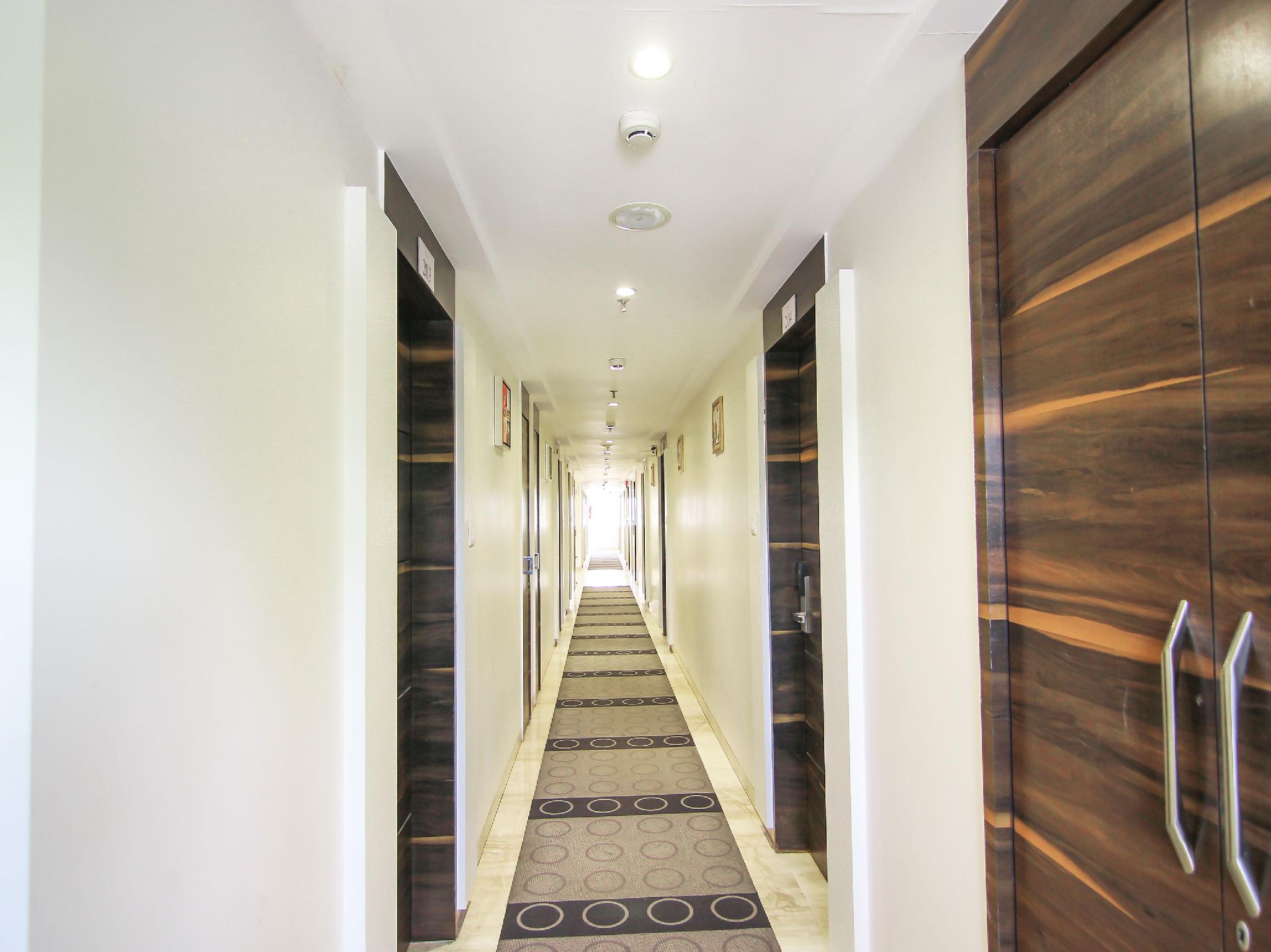 Oyo 12496 Skyotel 26/36