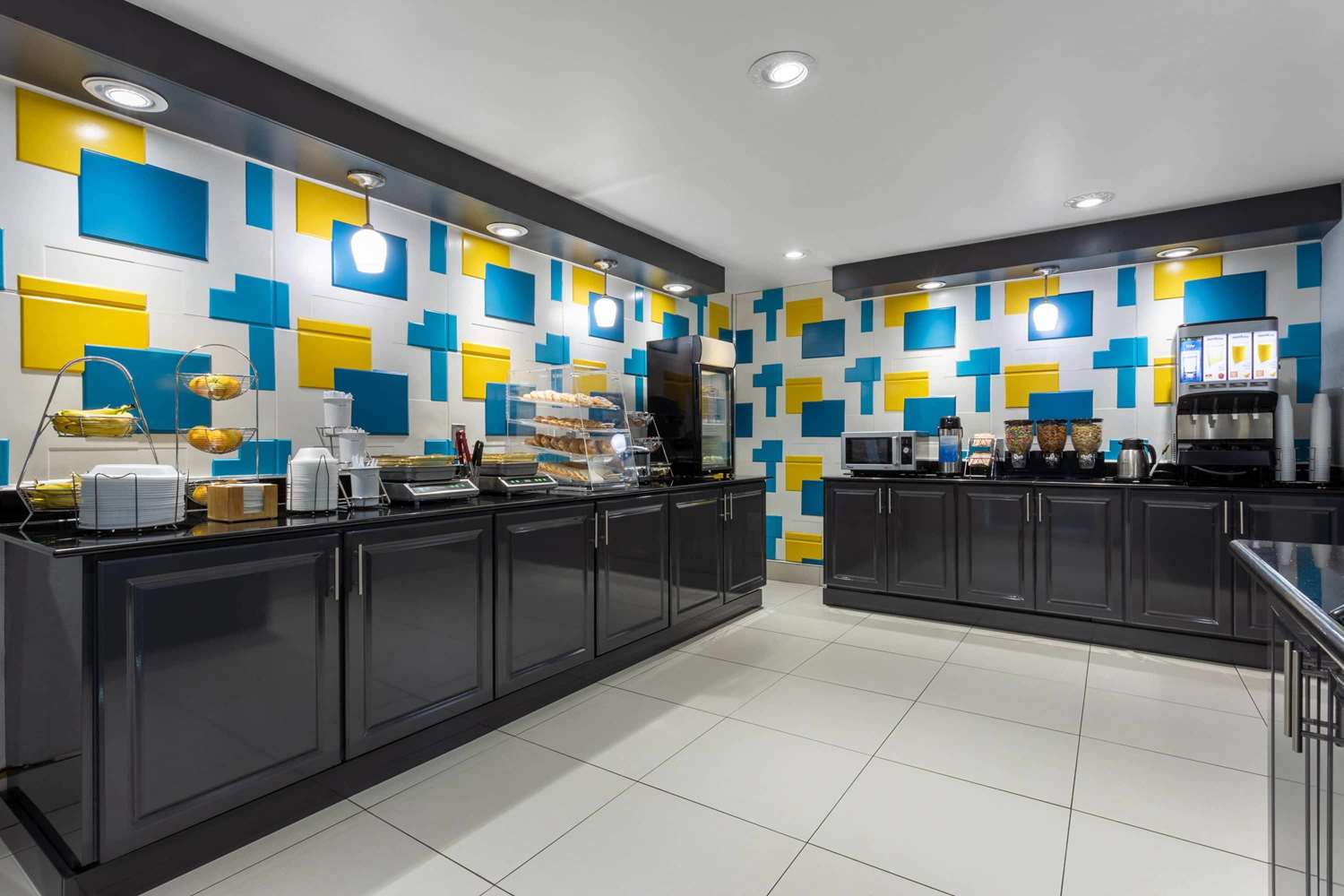 restaurant cafeteria