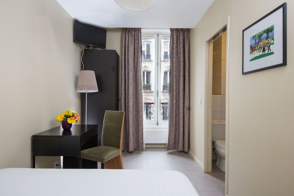 HOTEL MONTMARTRE 35/48