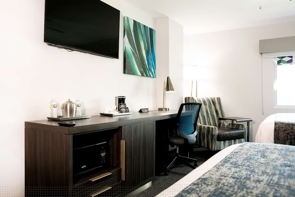 Hotel Mcallen Airport 44/46