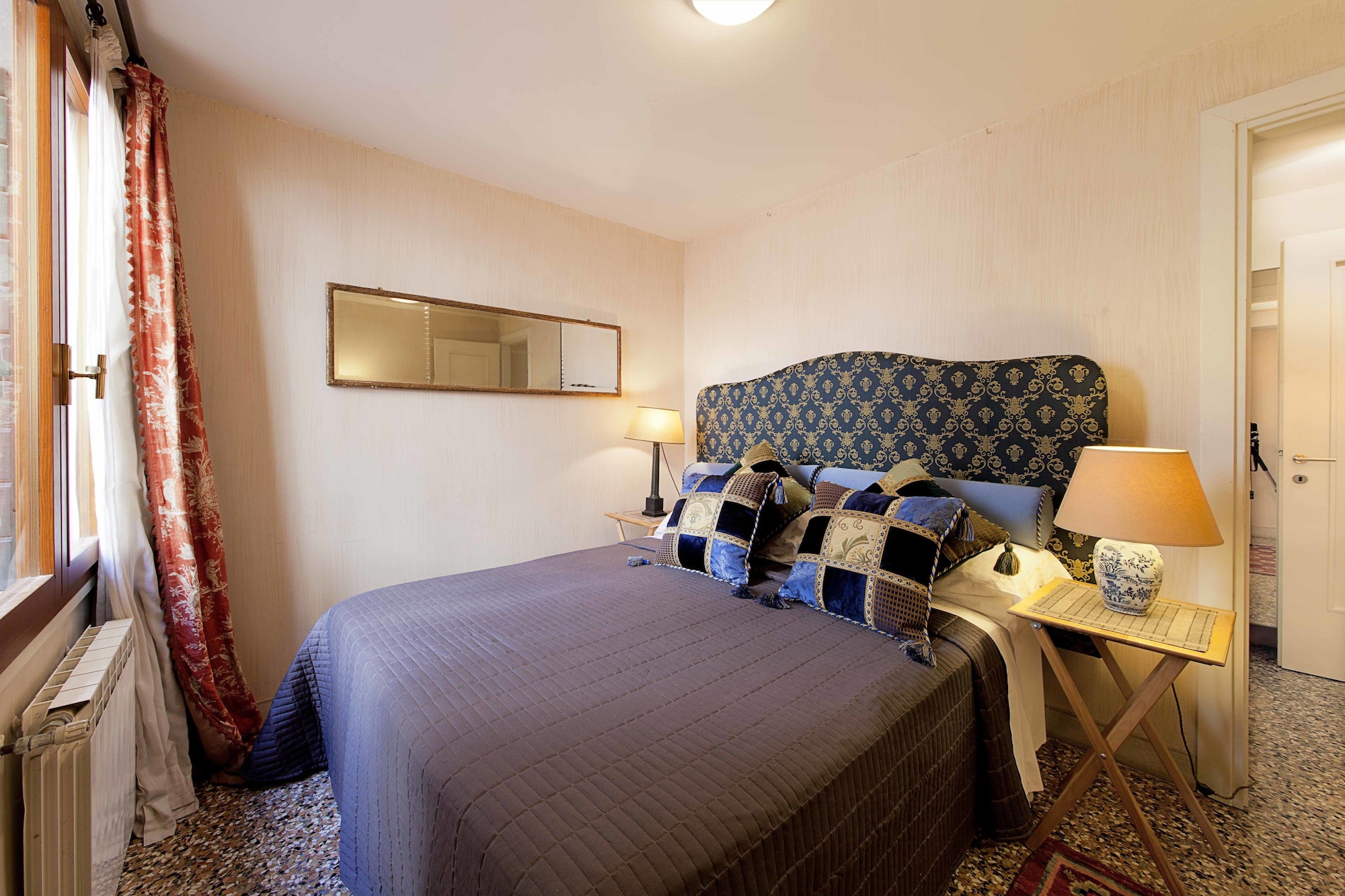 PALAZZO FOSCOLO, EXECUTIVE, SUITE