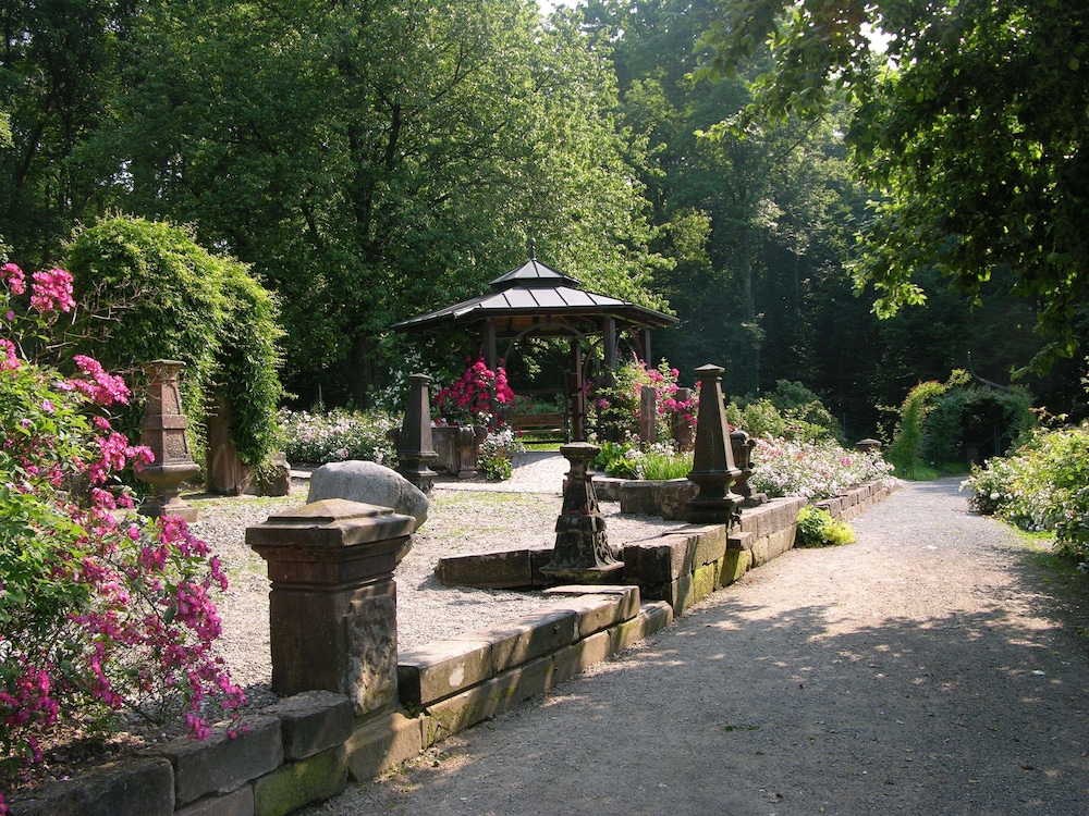 Romantik Hotel Landschloss Fasanerie 46/50