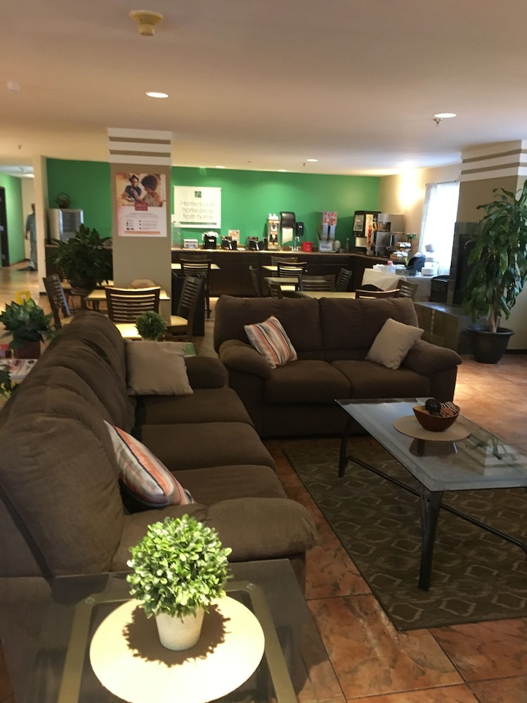 GuestHouse Inn and Suites Cheyenne 15/28
