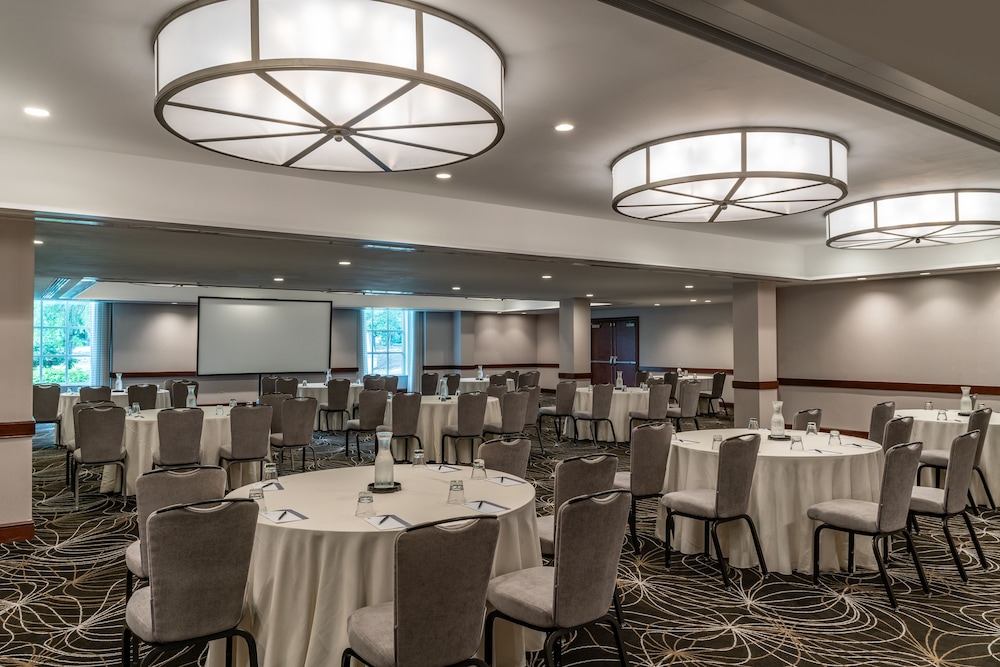 Hyatt Regency Greenwich 52/62