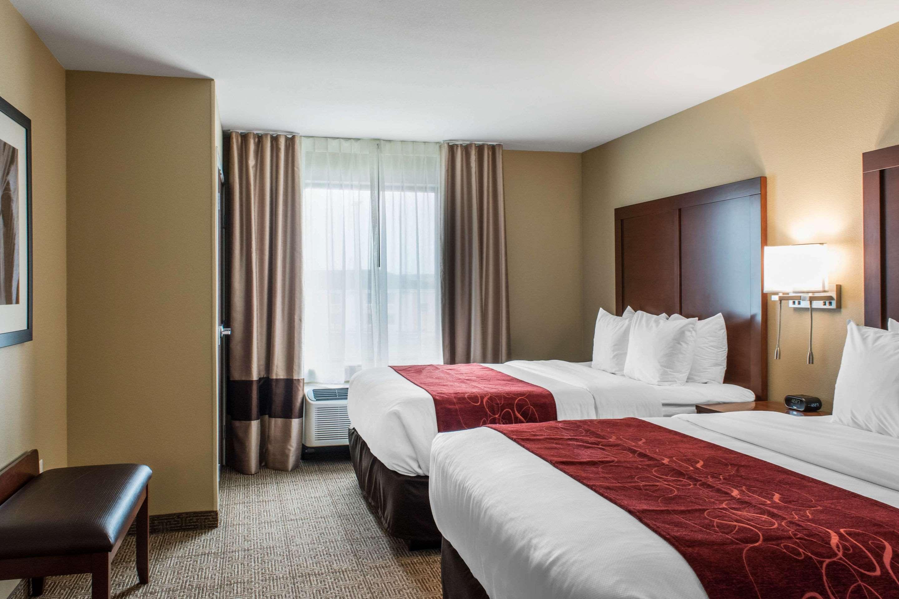 SUITE, 2 QUEEN BEDS