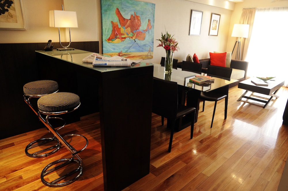 Urban Suites Recoleta Boutique Hotel 60/77