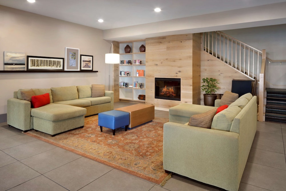 Country Inn & Suites by Radisson, Camp Springs (Andrews Air Force Base), MD 23/26