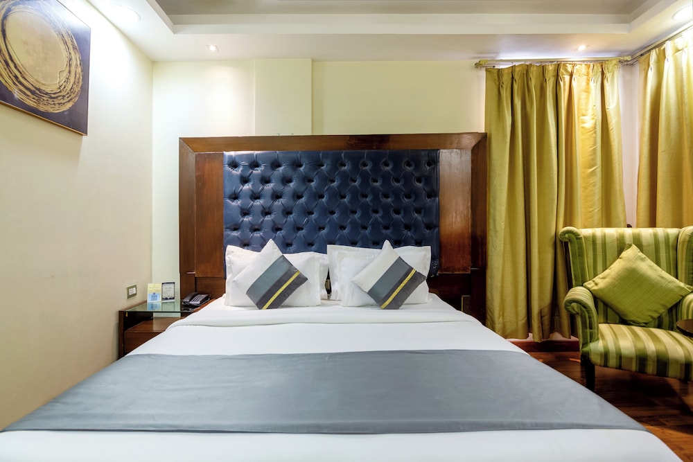PREMIUM, DOUBLE OR TWIN BED