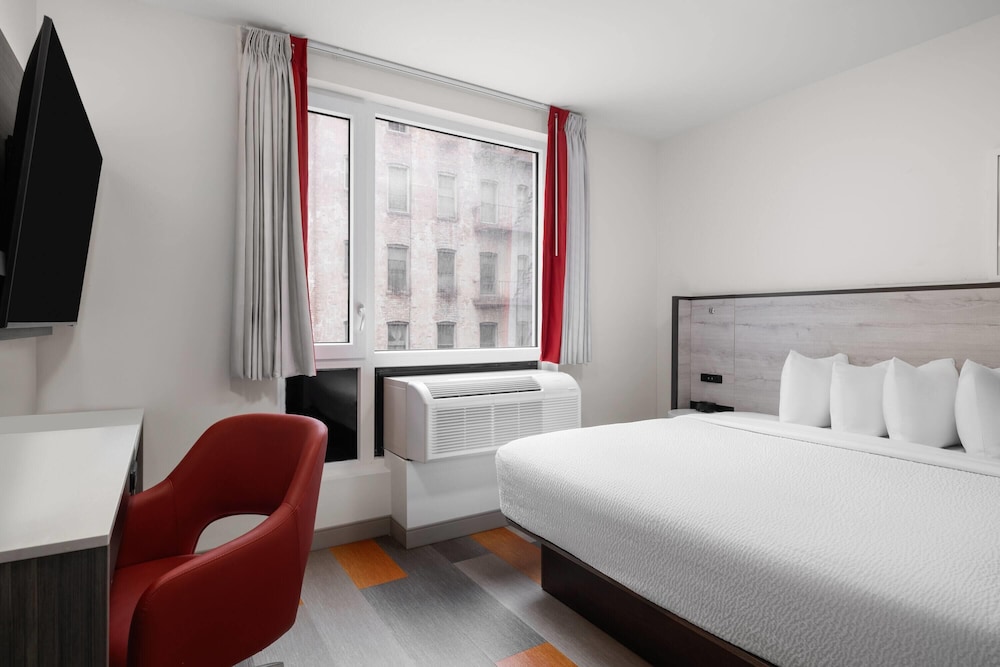 Ramada by Wyndham Brooklyn Near Flatbush 6/26