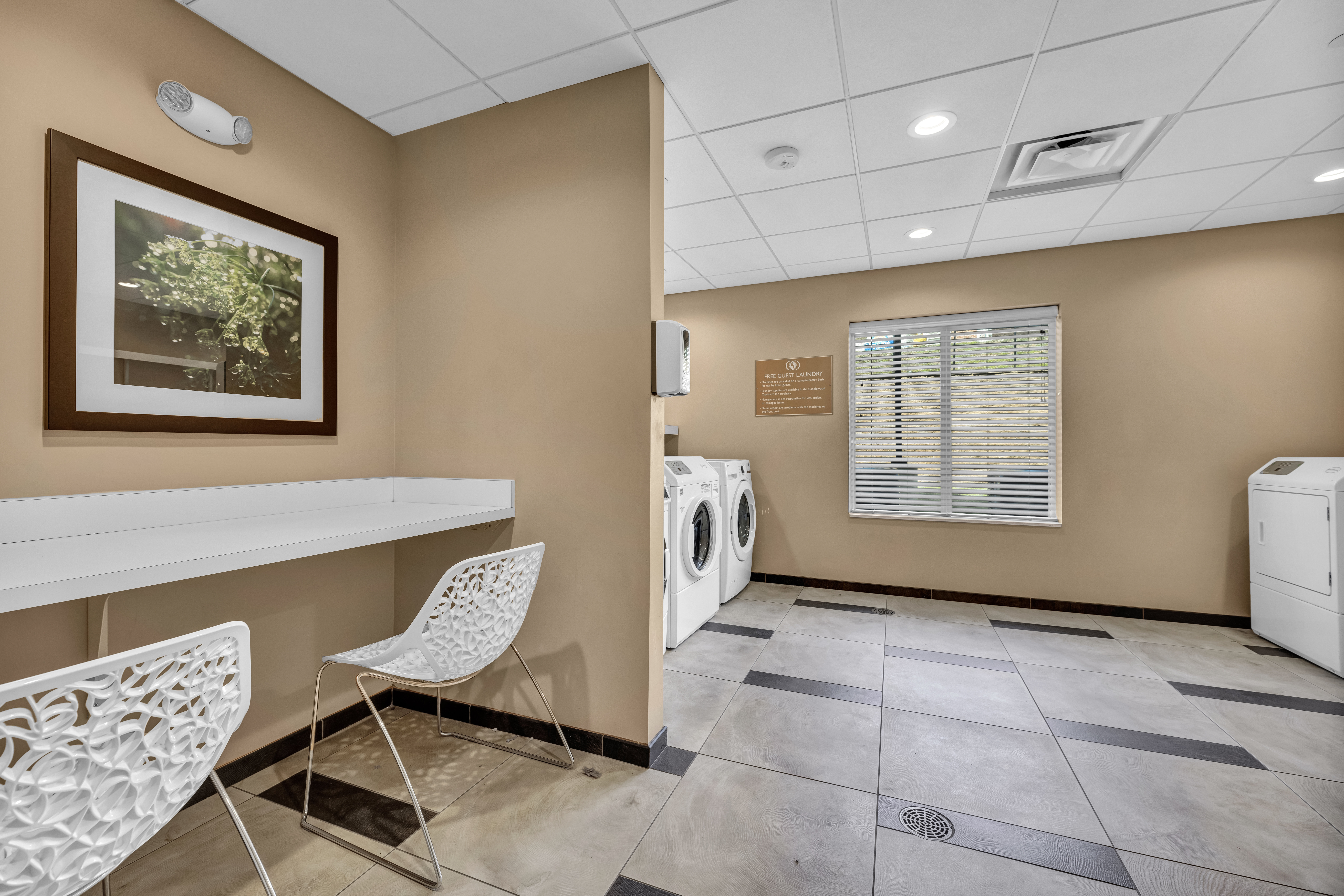 CANDLEWOOD SUITES DUMFRIES - QUANTICO 63/63