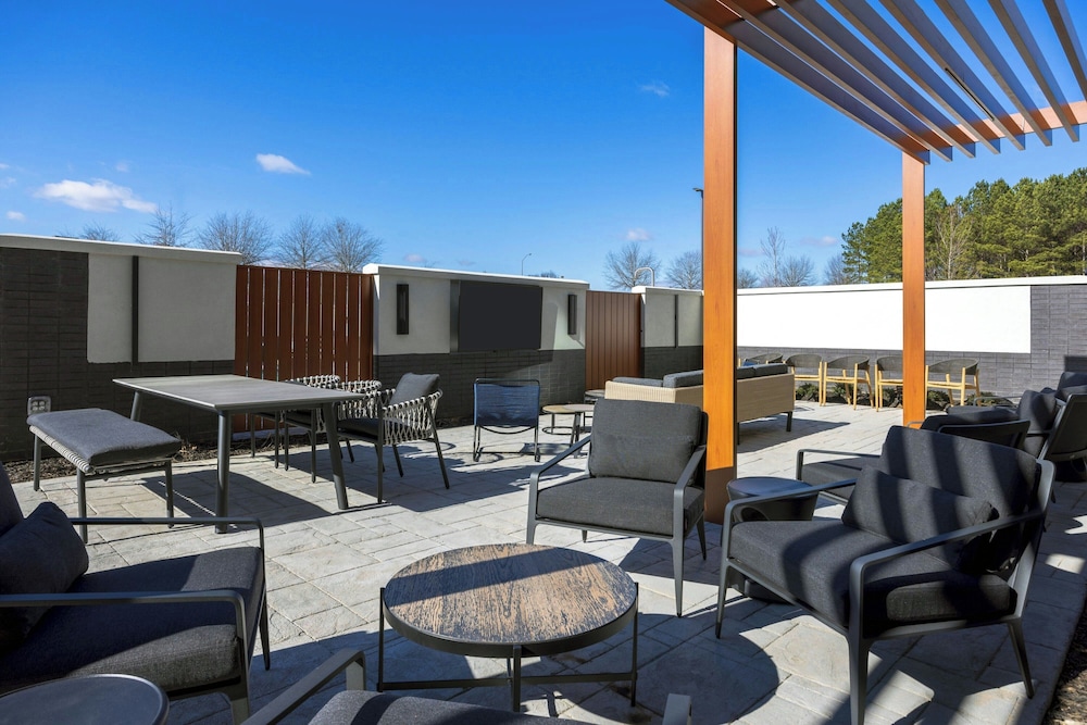 TownePlace Suites Canton Riverstone Parkway 26/38