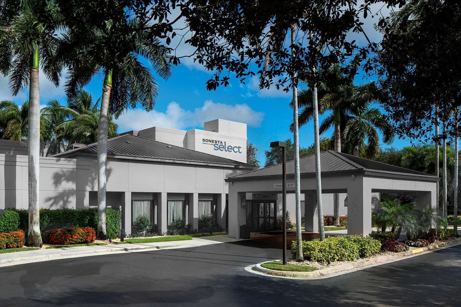 Sonesta Select Boca Raton 37/39