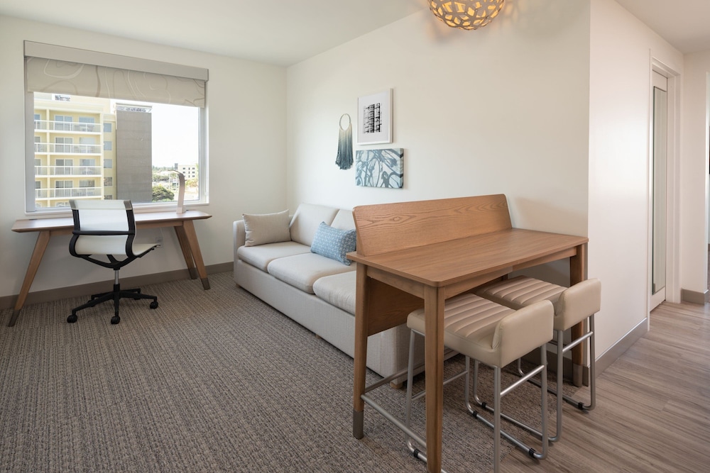 Element Melbourne Oceanfront 36/57