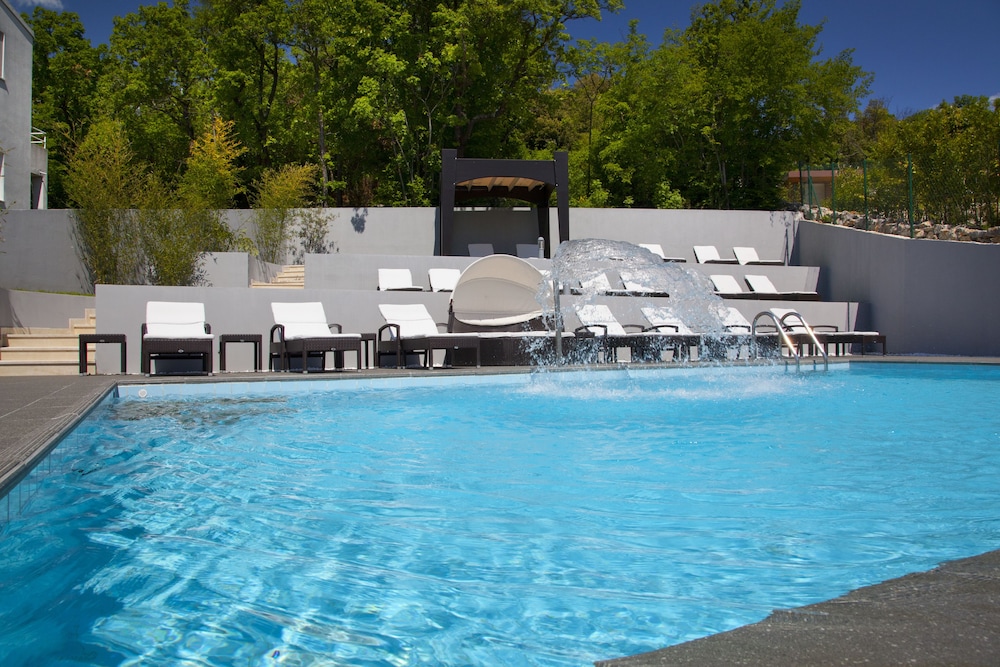 Hotel Laurus 4/82