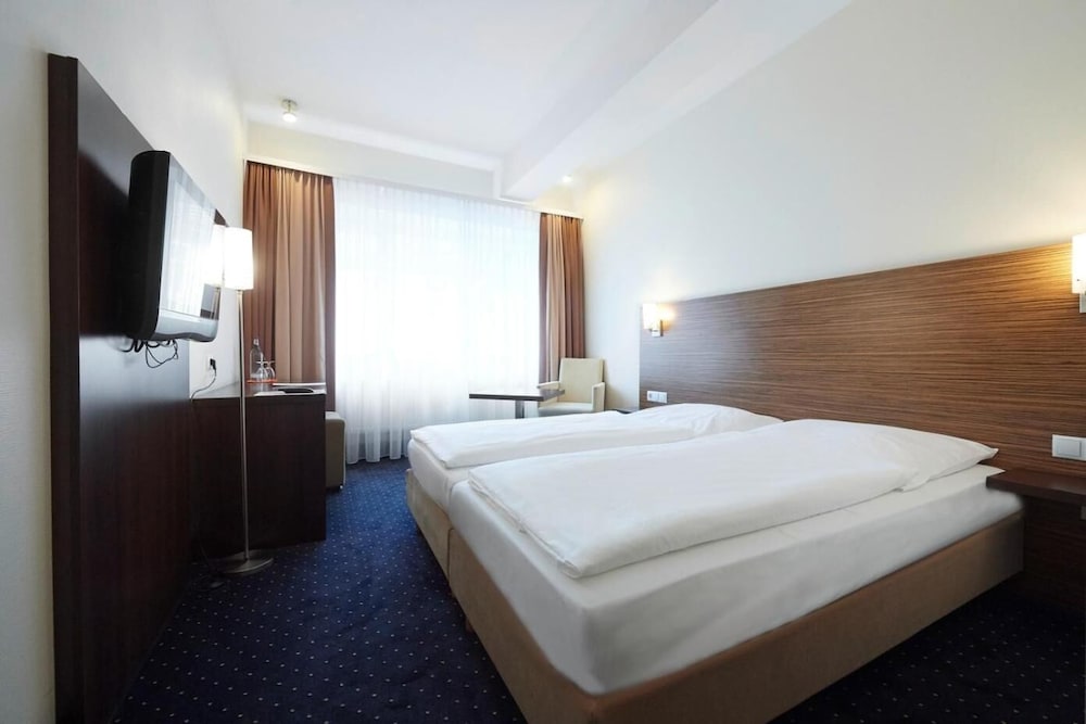 Hotel Silicium 7/26
