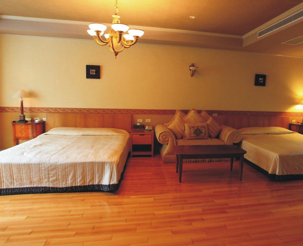 Spring Spa Hotel 12/48